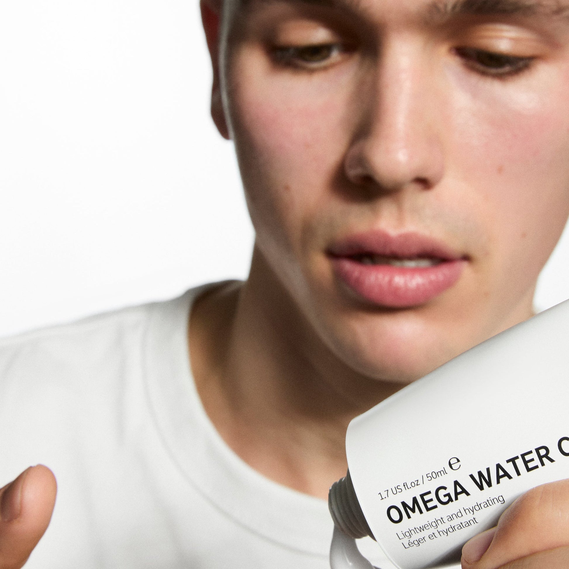 supersize-omega-water-cream-100ml-o2 Omega100_Model_2000x2000_62065fcd-8c1b-4831-aefc-6f05325600fd.jpg